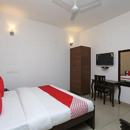 Oyo Mahak Residency Hotel Manesar Buitenkant foto