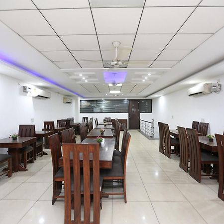 Oyo Mahak Residency Hotel Manesar Buitenkant foto