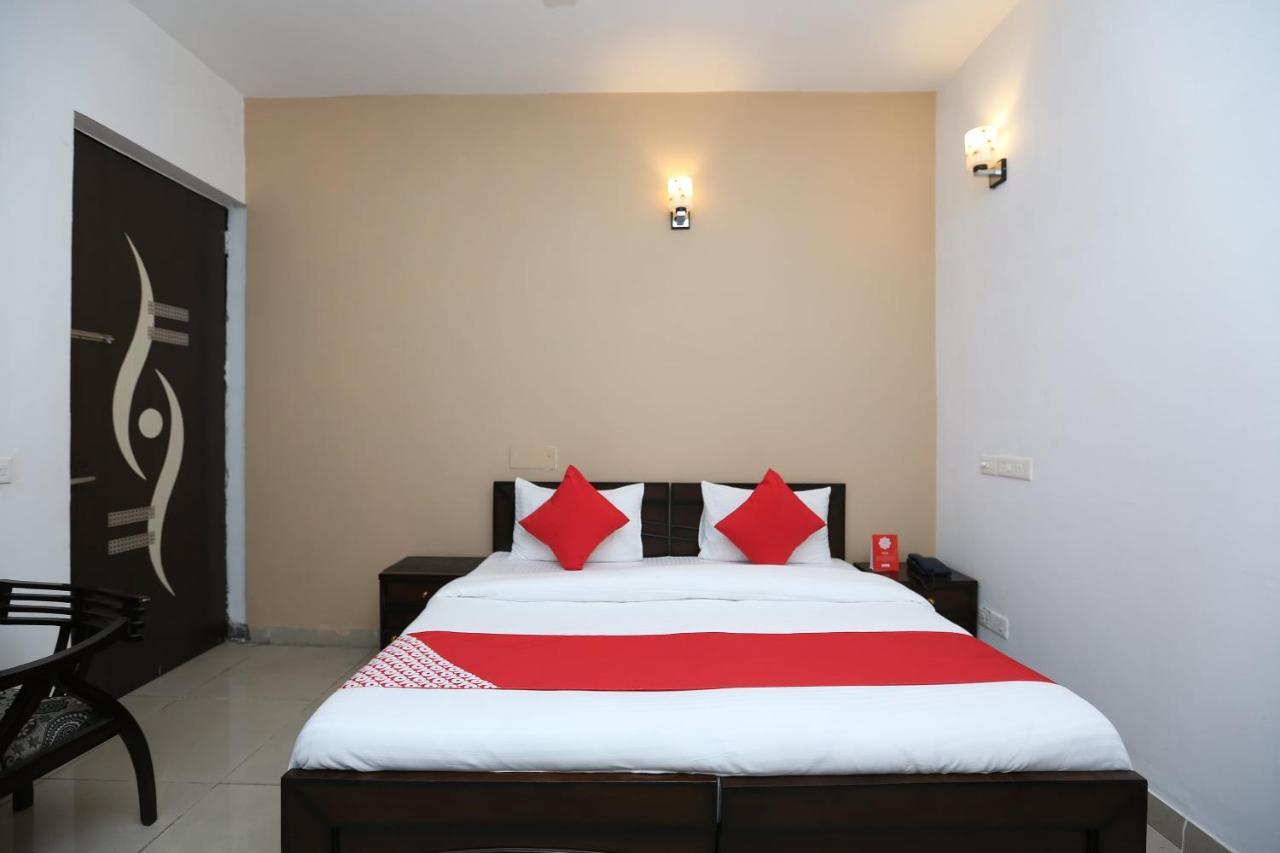 Oyo Mahak Residency Hotel Manesar Buitenkant foto