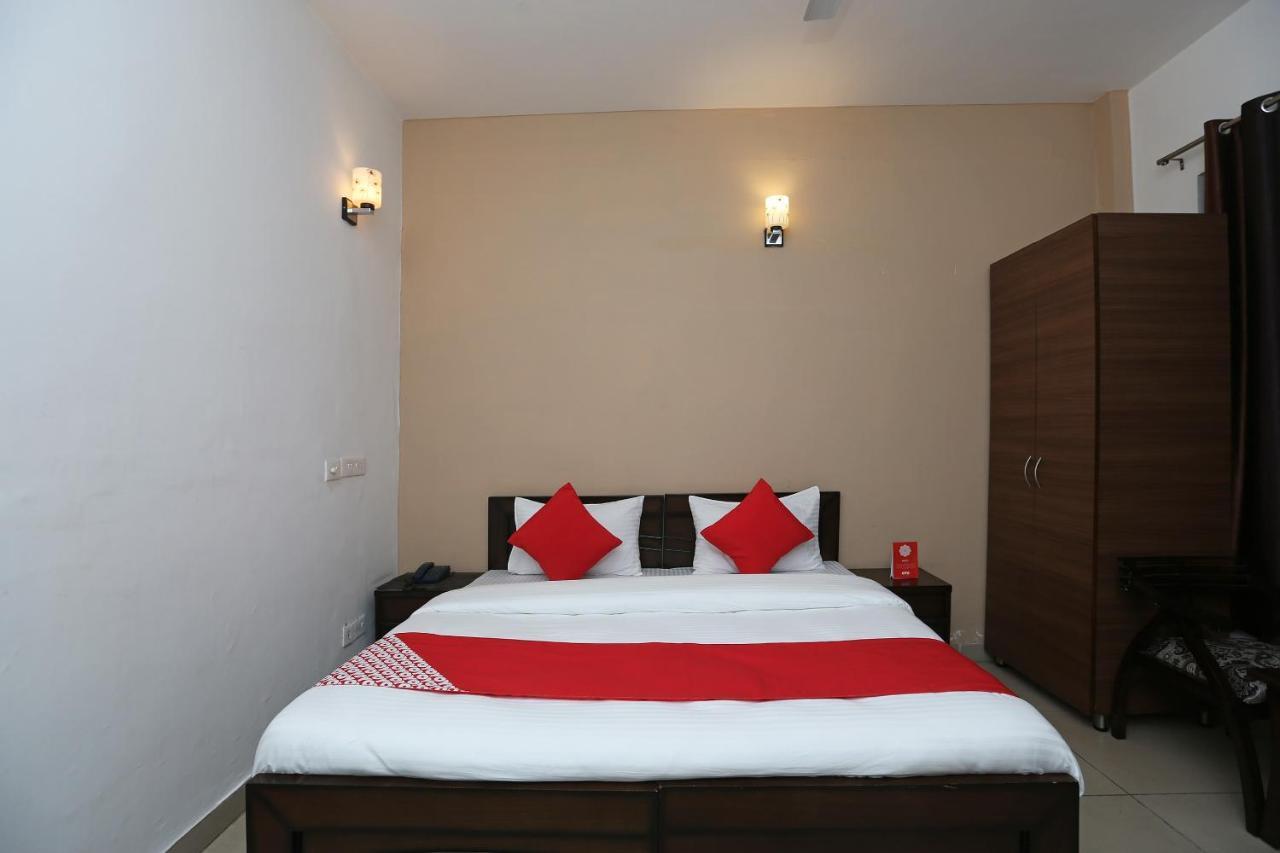 Oyo Mahak Residency Hotel Manesar Buitenkant foto